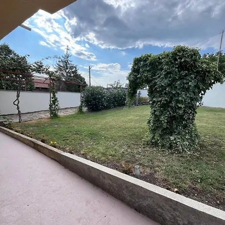 Tunley Villa Medovo