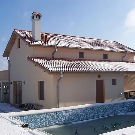 Tunley Villa