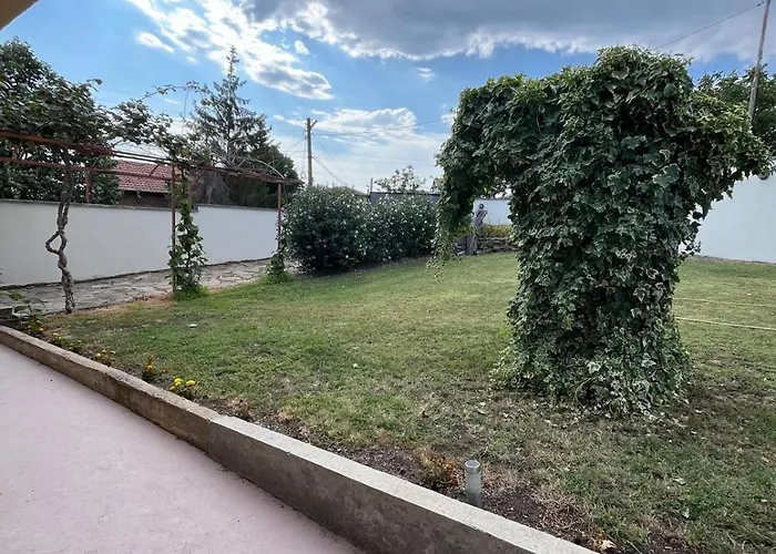 Tunley וילה Medovo