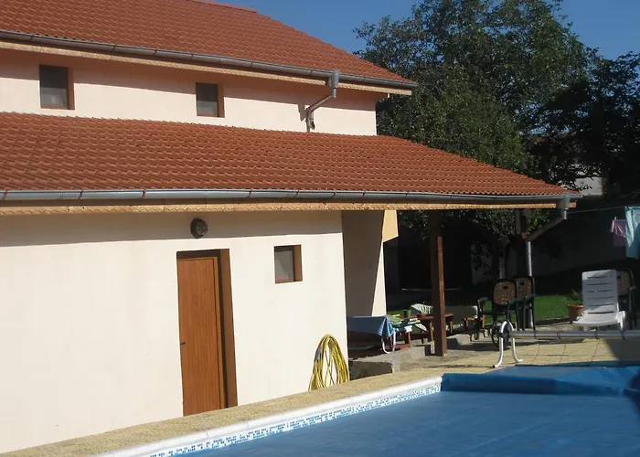 Tunley וילה Medovo